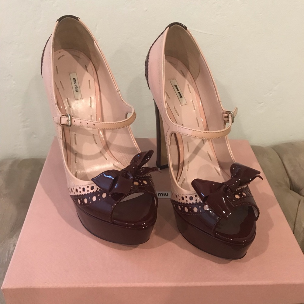 Miu Miu spectator pump (vernice cipria amarena)